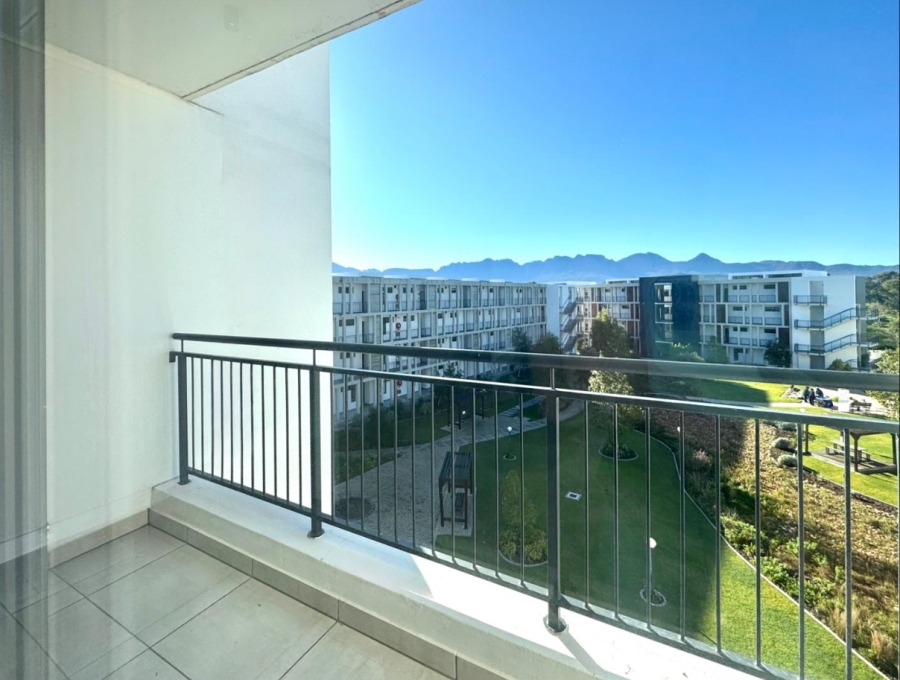 To Let 1 Bedroom Property for Rent in Paardevlei Western Cape